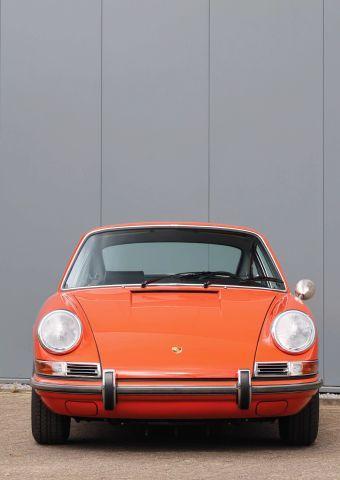 Photo of 1968 Orange Porsche 911