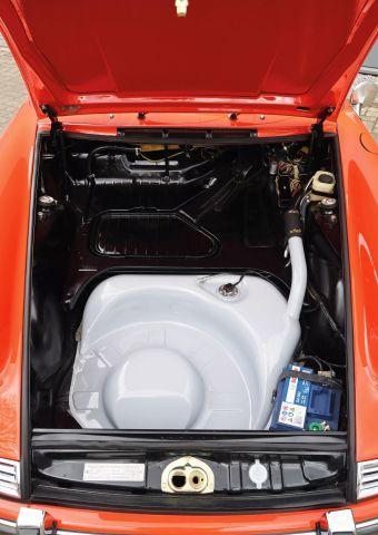 Photo of 1968 Orange Porsche 911