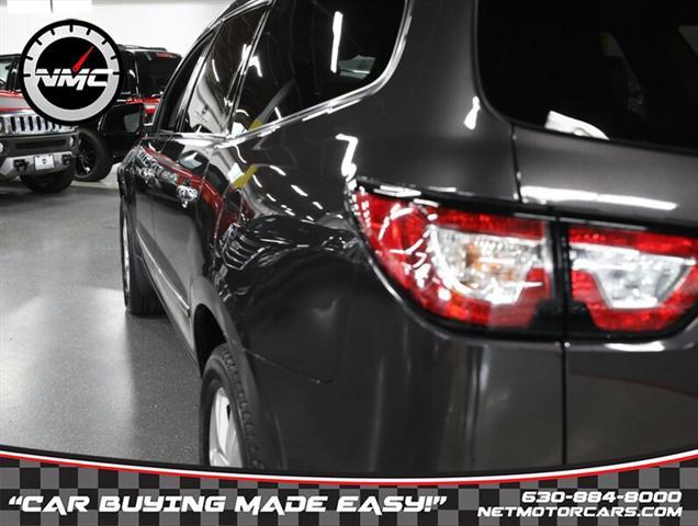 Photo of 2016 Tungsten Metallic Chevrolet Traverse