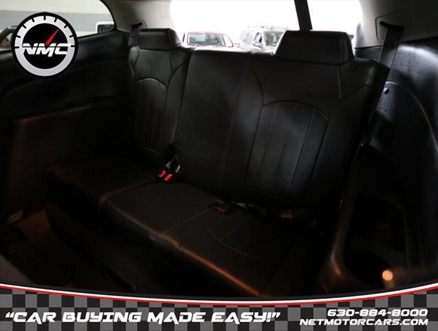 Photo of 2016 Tungsten Metallic Chevrolet Traverse