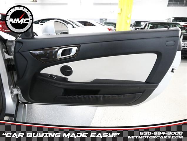 Photo of 2015 Diamond Silver Metallic Mercedes-Benz SLK-Class