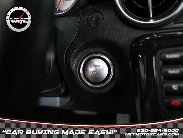 Photo of 2015 Diamond Silver Metallic Mercedes-Benz SLK-Class