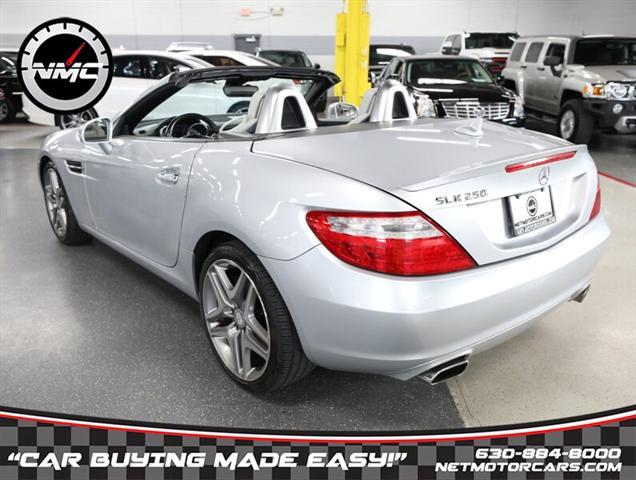 Photo of 2015 Diamond Silver Metallic Mercedes-Benz SLK-Class
