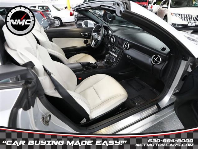 Photo of 2015 Diamond Silver Metallic Mercedes-Benz SLK-Class