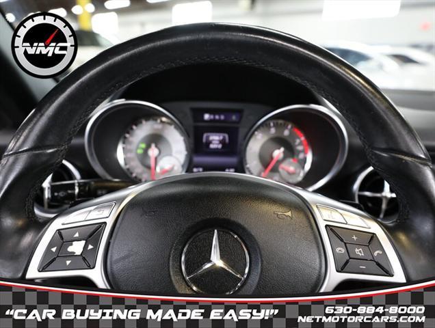 Photo of 2015 Diamond Silver Metallic Mercedes-Benz SLK-Class