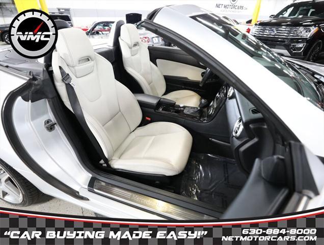 Photo of 2015 Diamond Silver Metallic Mercedes-Benz SLK-Class