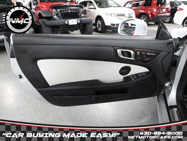 Photo of 2015 Diamond Silver Metallic Mercedes-Benz SLK-Class