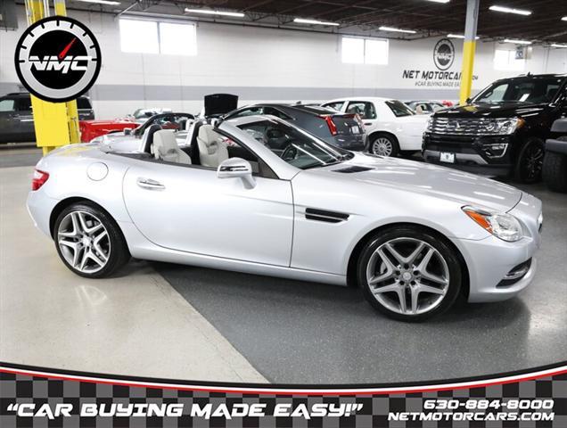 Photo of 2015 Diamond Silver Metallic Mercedes-Benz SLK-Class