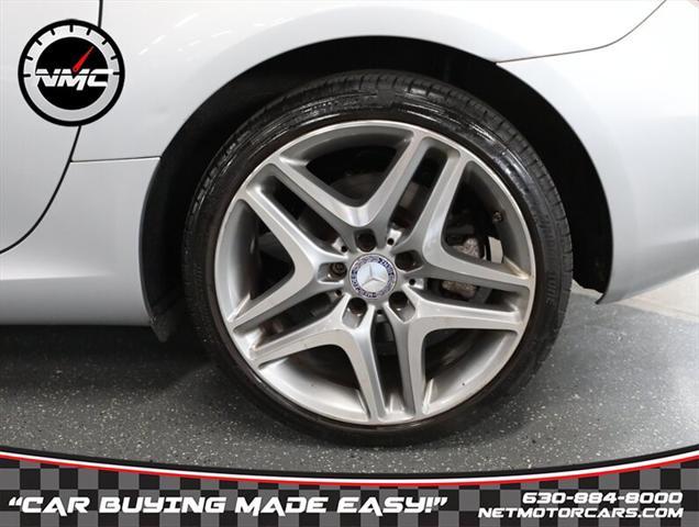 Photo of 2015 Diamond Silver Metallic Mercedes-Benz SLK-Class