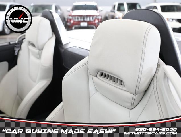 Photo of 2015 Diamond Silver Metallic Mercedes-Benz SLK-Class