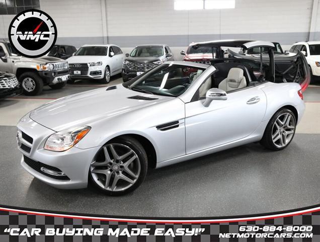 Photo of 2015 Diamond Silver Metallic Mercedes-Benz SLK-Class
