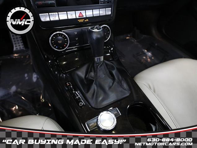 Photo of 2015 Diamond Silver Metallic Mercedes-Benz SLK-Class