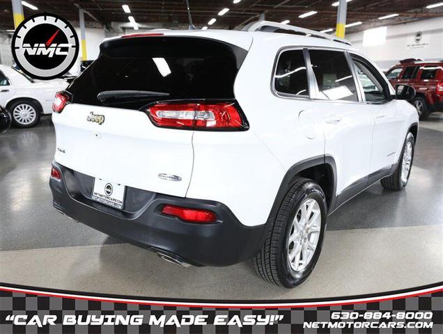 Photo of 2016 Bright White Clearcoat Jeep Cherokee