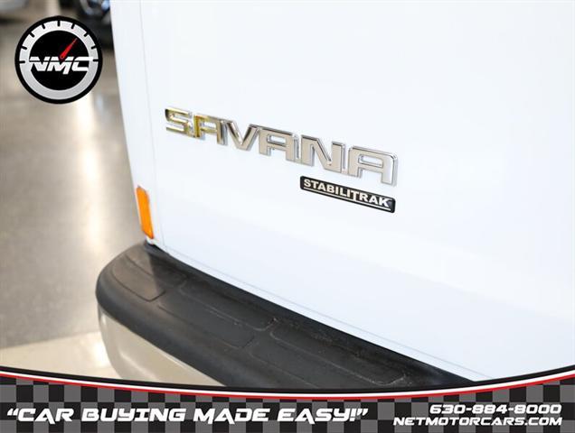 Photo of 2015 Summit White GMC Savana 2500