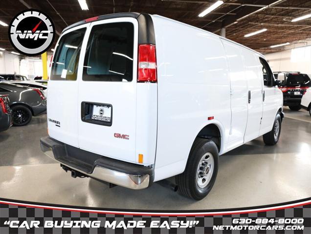 Photo of 2015 Summit White GMC Savana 2500