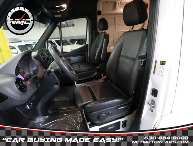 Photo of 2022 Arctic White Mercedes-Benz Sprinter 2500