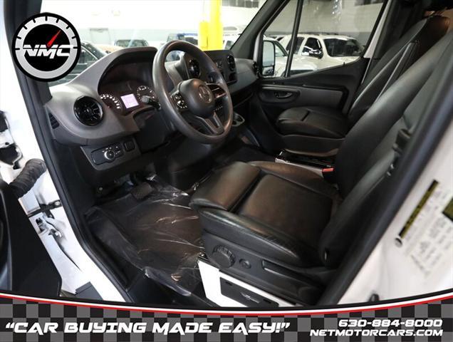 Photo of 2022 Arctic White Mercedes-Benz Sprinter 2500