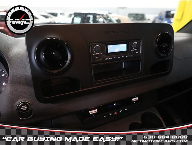 Photo of 2022 Arctic White Mercedes-Benz Sprinter 2500