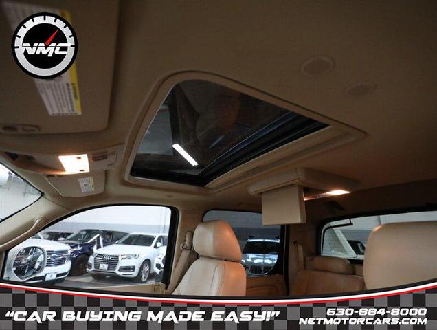 Photo of 2013 White Diamond Tricoat Cadillac Escalade EXT