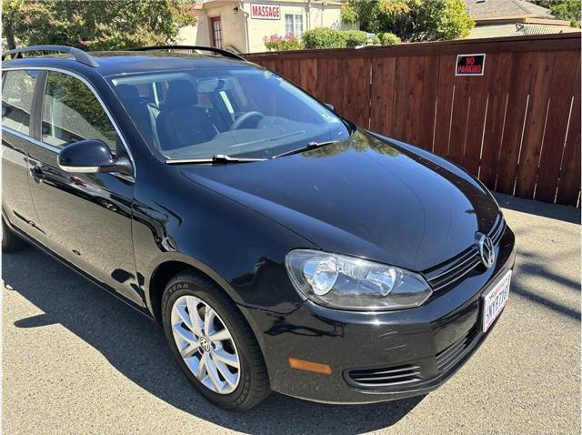Photo of 2010 Black Volkswagen Jetta
