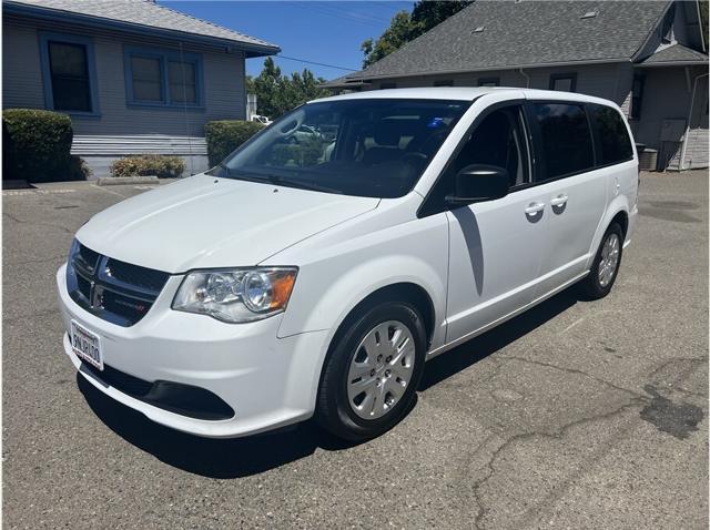 Photo of 2018 White Dodge Grand Caravan