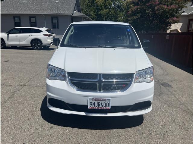 Photo of 2018 White Dodge Grand Caravan