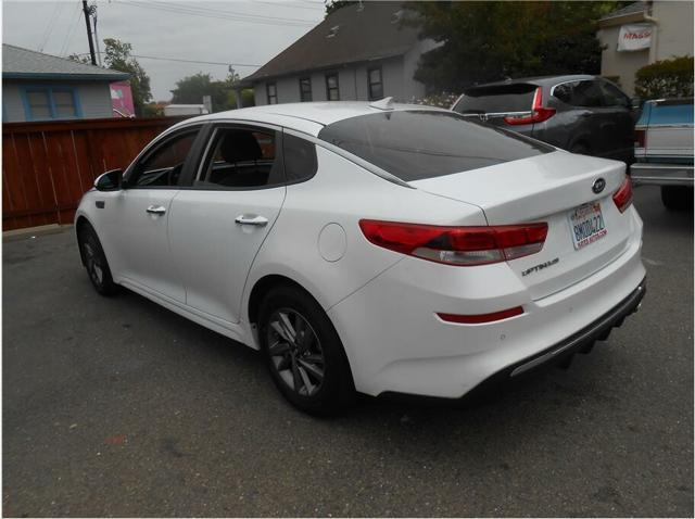 Photo of 2020 White Kia Optima