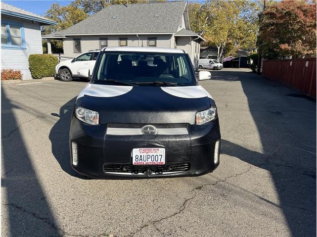 Photo of 2014 White Scion xB