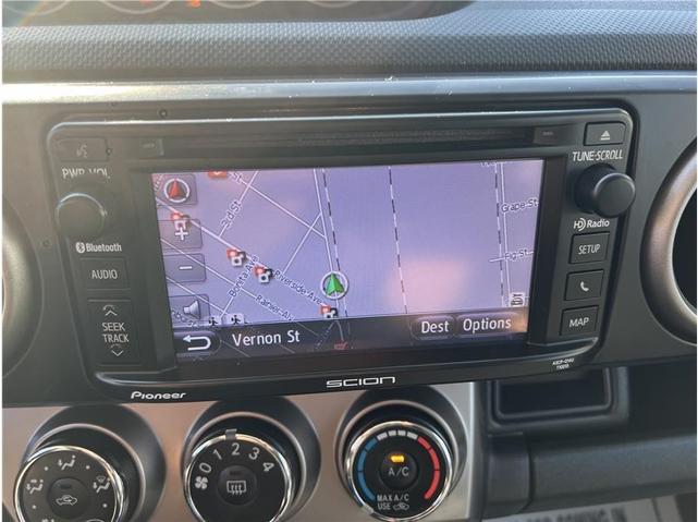 Photo of 2014 White Scion xB