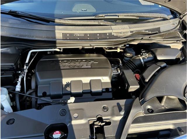 Photo of 2012 Gray Honda Odyssey