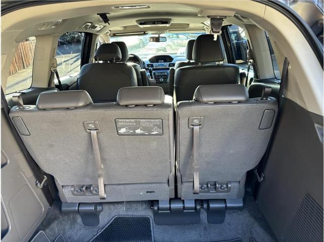 Photo of 2012 Gray Honda Odyssey