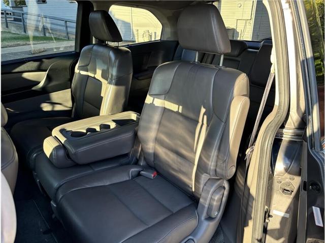 Photo of 2012 Gray Honda Odyssey