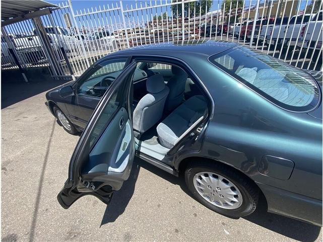 Photo of 1997 Green Honda Accord