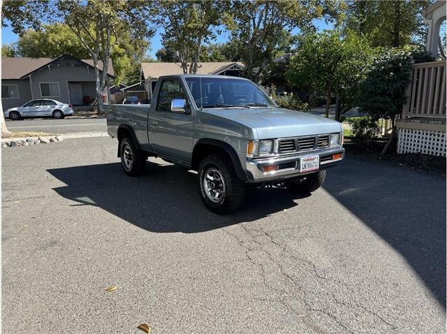 1993 Nissan Pickup Truck