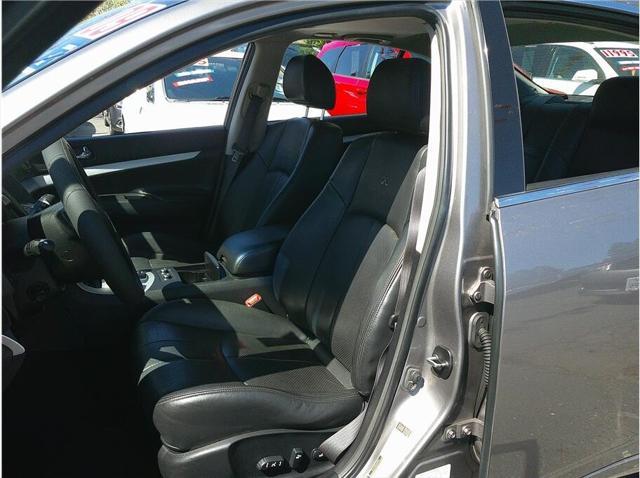 Photo of 2009 Gray INFINITI G37