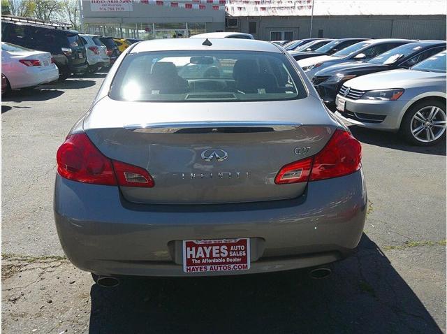 Photo of 2009 Gray INFINITI G37