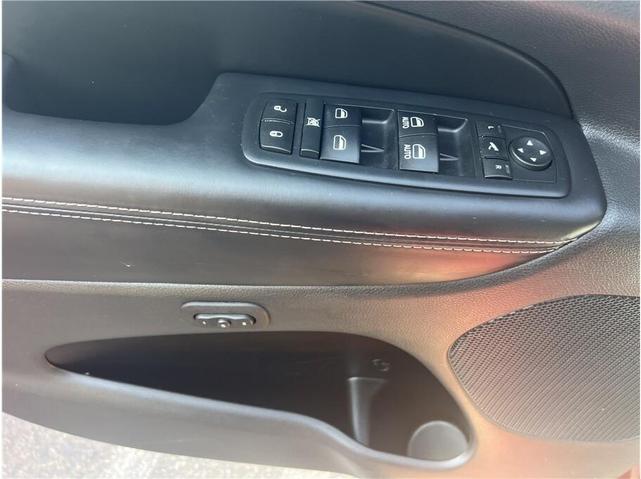 Photo of 2015 Red Jeep Grand Cherokee