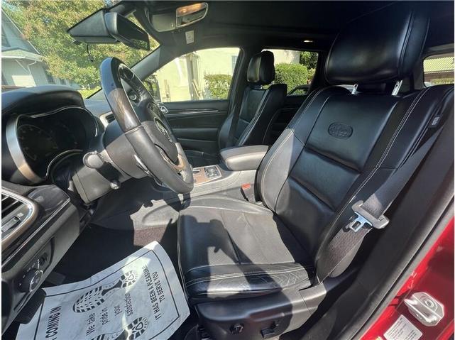 Photo of 2015 Red Jeep Grand Cherokee
