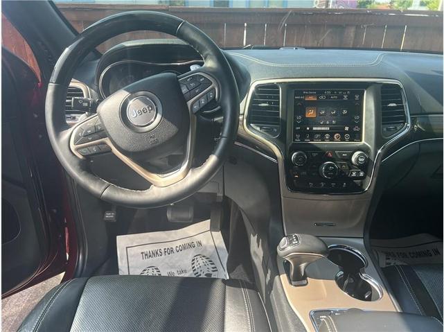 Photo of 2015 Red Jeep Grand Cherokee