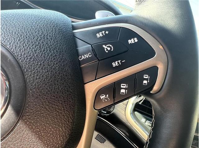 Photo of 2015 Red Jeep Grand Cherokee