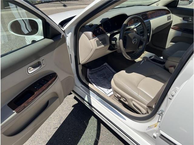 Photo of 2007 White Buick LaCrosse