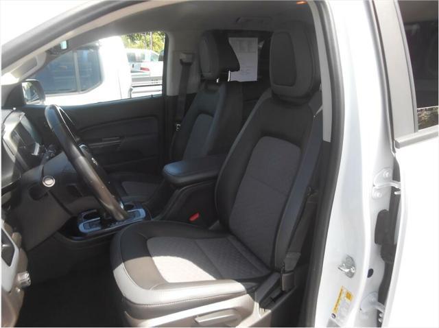 Photo of 2017 White Chevrolet Colorado