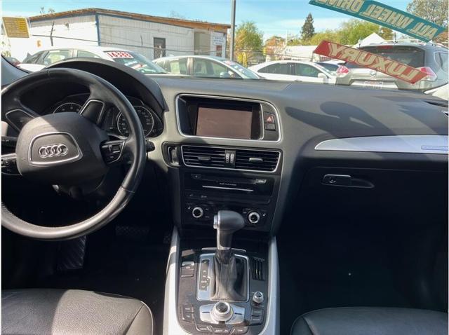 Photo of 2016 Black Audi Q5