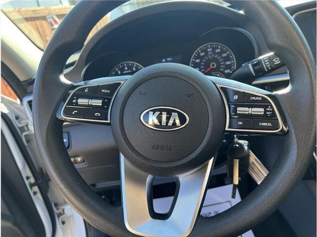 Photo of 2019 White Kia Optima