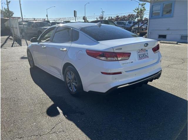 Photo of 2019 White Kia Optima
