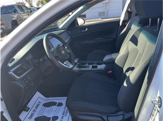 Photo of 2019 White Kia Optima