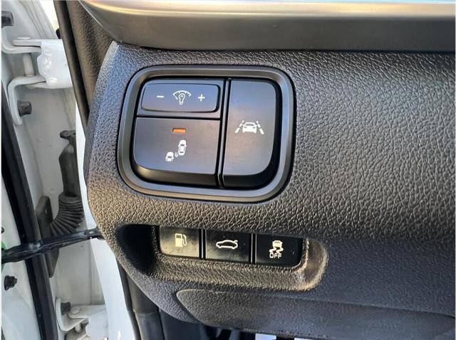 Photo of 2019 White Kia Optima