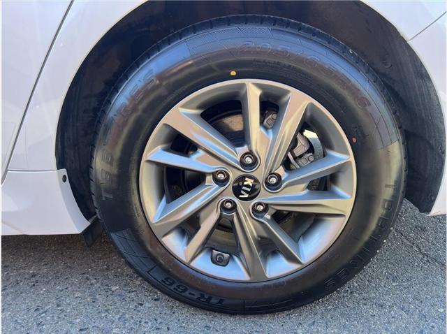 Photo of 2019 White Kia Optima