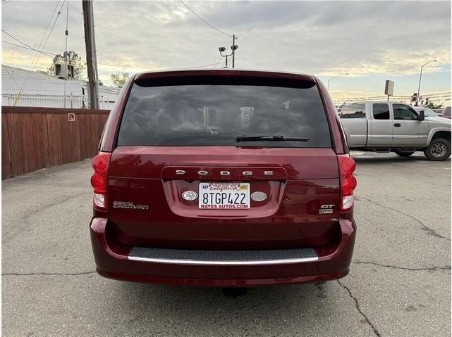 Photo of 2019 Burgundy Dodge Grand Caravan