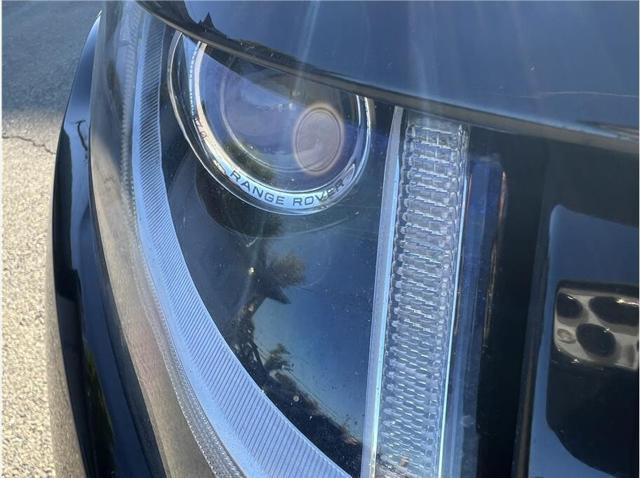 Photo of 2018 Black Land Rover Range Rover Evoque
